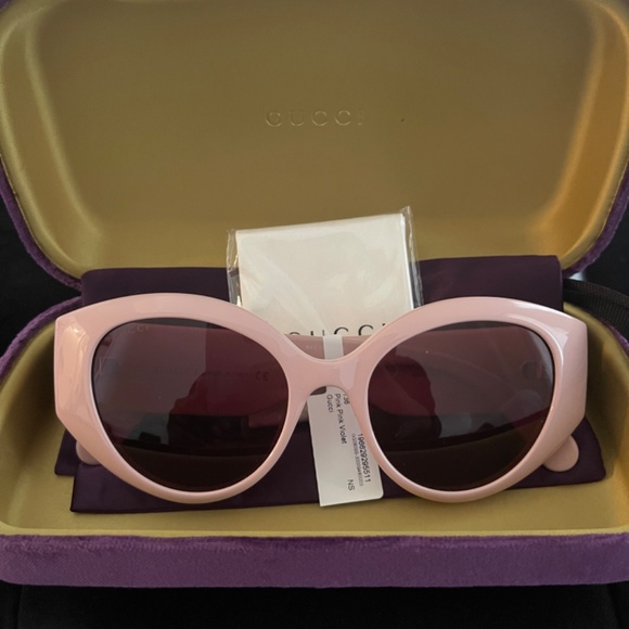 Authentic* Gucci Sunglasses- GG0809S main image 4